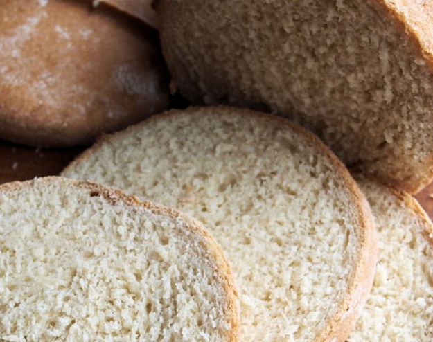 Round-shaped bread loaf — English