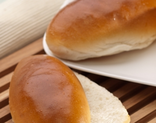 Soft sandwich buns — English