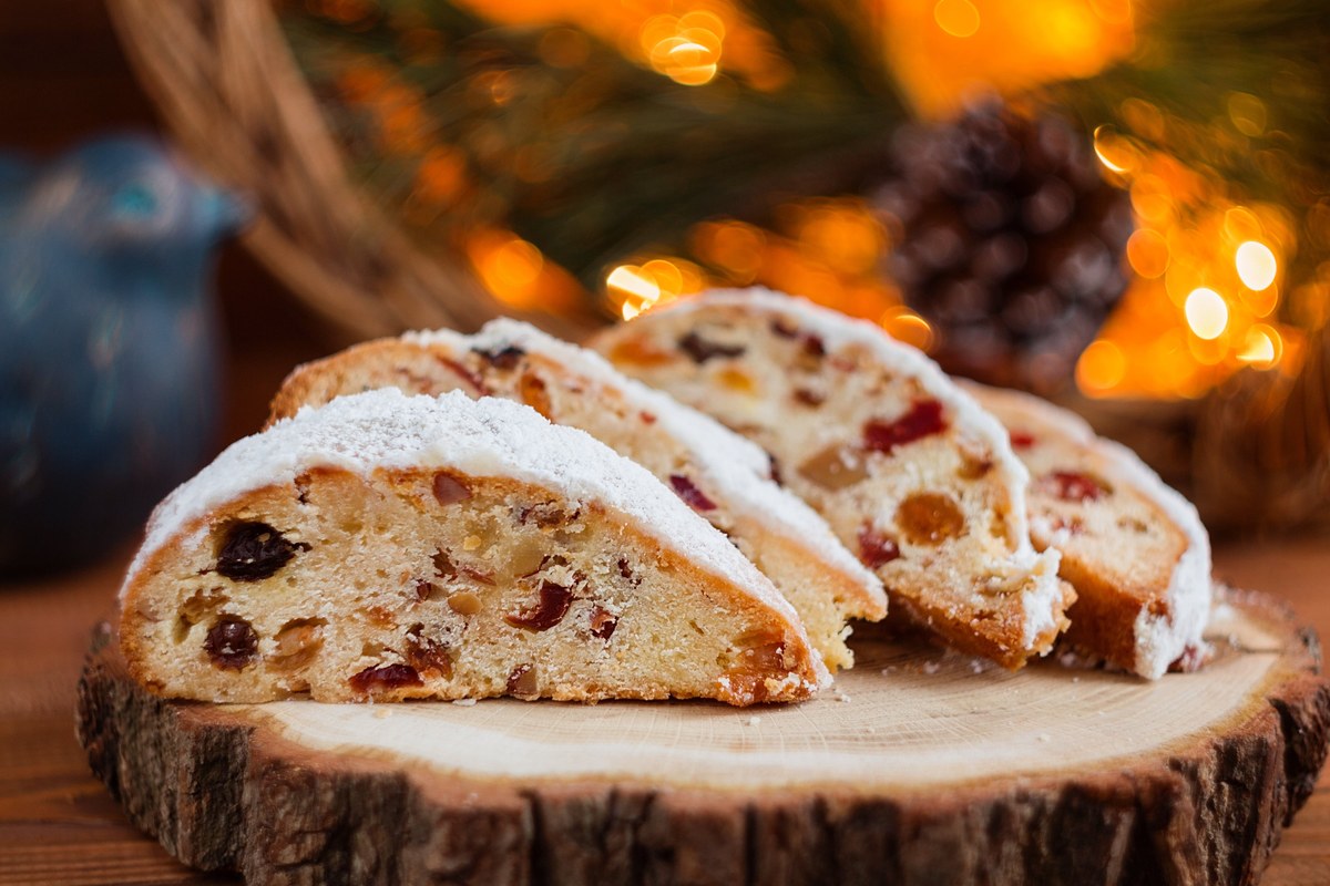 Stollen — English