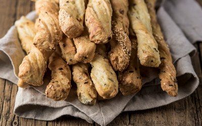 Multigrain Grissini with Wine