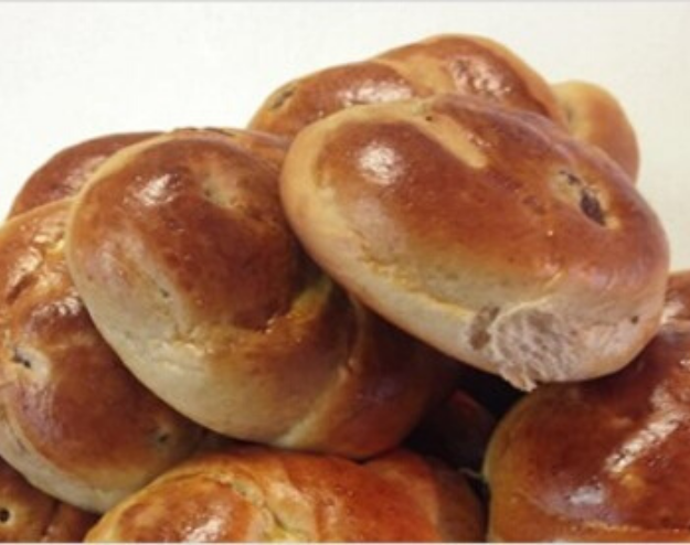 Raisin Buns — English