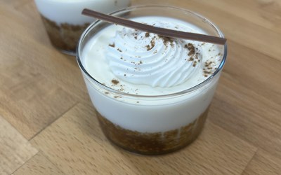 Walnut pie with panacotta