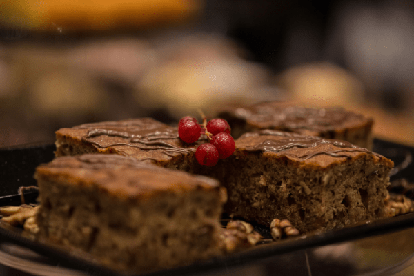 Walnut Traybake