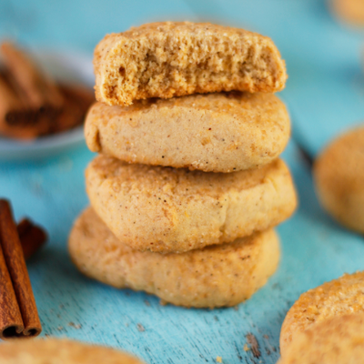 Vegan cinnamon biscuits