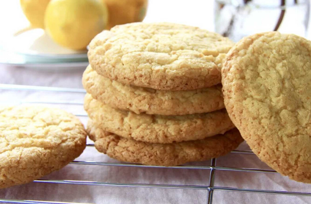 Soft lemon cookies