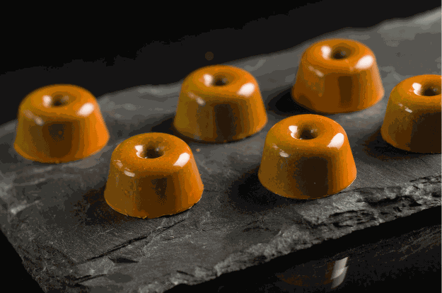 Orange Caramel Praline — English