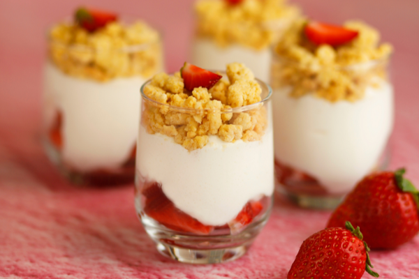 Custard Cream with strawberries Zero