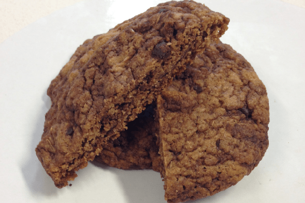 Cereal Cookies with Crunchy Chocolate Sauce