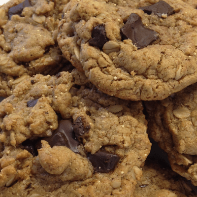 Cookies with Oat Flakes and Chocolate